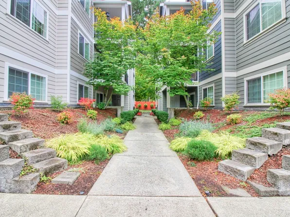 1409 Evergreen Park Dr Unit 203, Olympia, WA 98502