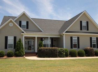 121 Ralphs Dr, Pikeville, NC 27863