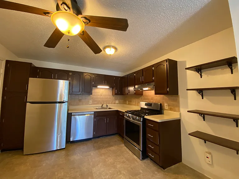 Park View Hills Condominiums — Photo 31