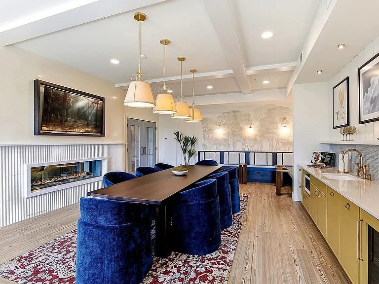 49-web-or-mls-21405-Dushane-Pkwy-49