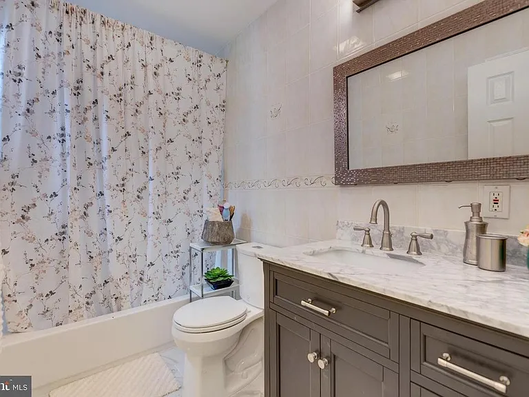 1102 Trinidad Ave NE — Photo 17