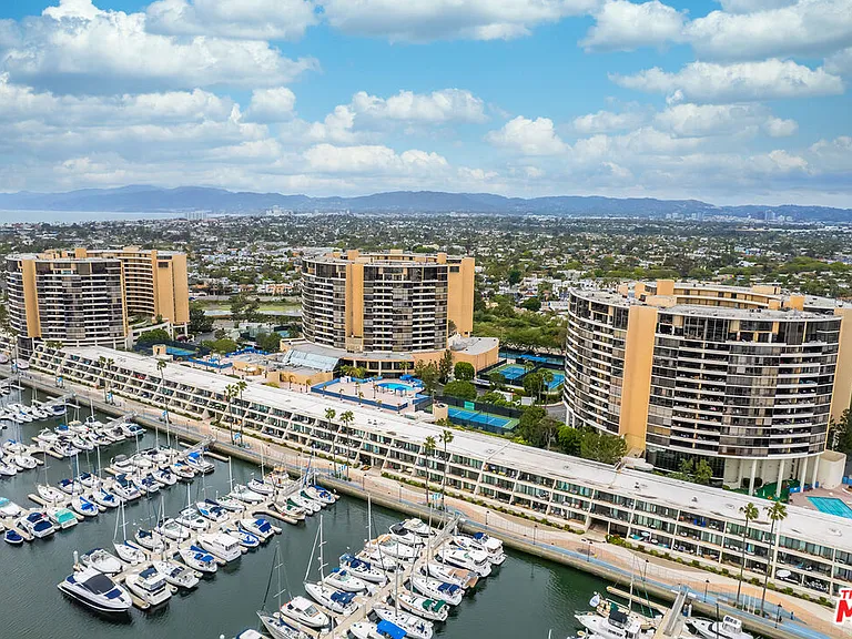 4265 Marina City Dr #415 — Photo 34