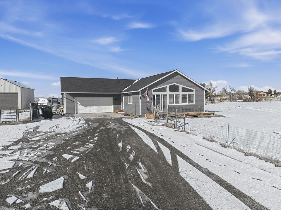 1st image of 310 Oakmont Dr