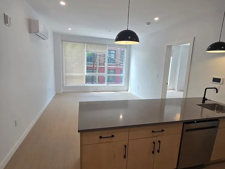 74 Webster St #2FF — Photo 3