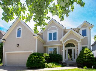8415 W 128th St, Overland Park, KS 66213