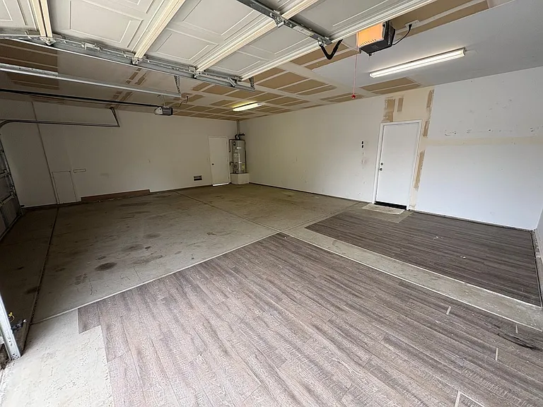 2133 N Denton St — Photo 2