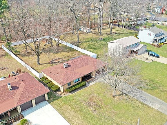 4th image of 1402 Leyton Dr