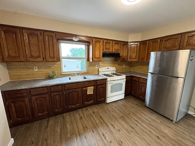 307 Chestnut St #3 — Photo 10