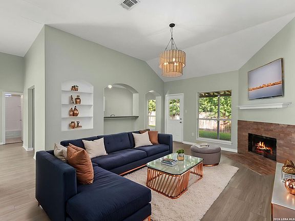 5th image of 5346 Chestnut View Dr