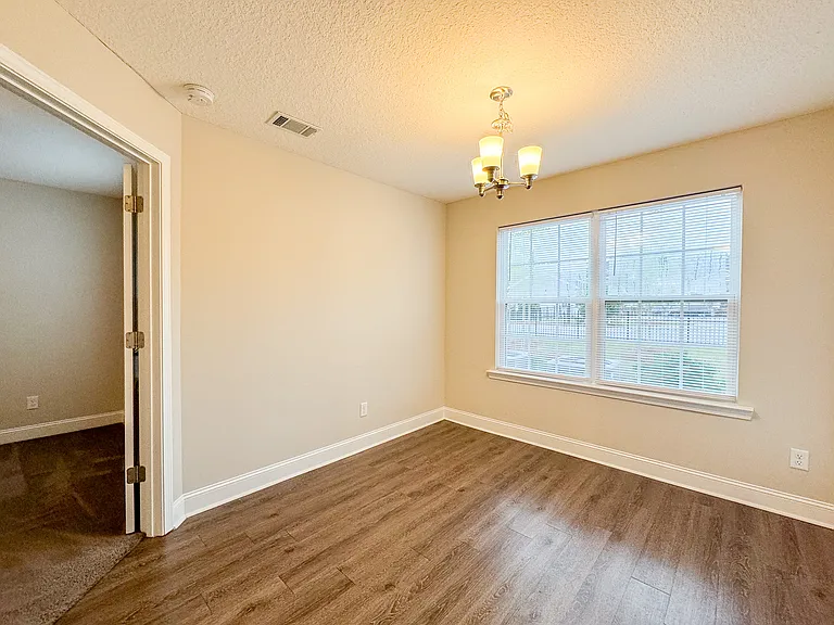 Wyngrove Apartments — Photo 52