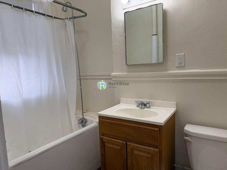 1st image of 1330 Commonwealth Ave APT 18