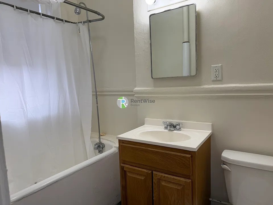 1330 Commonwealth Ave #18