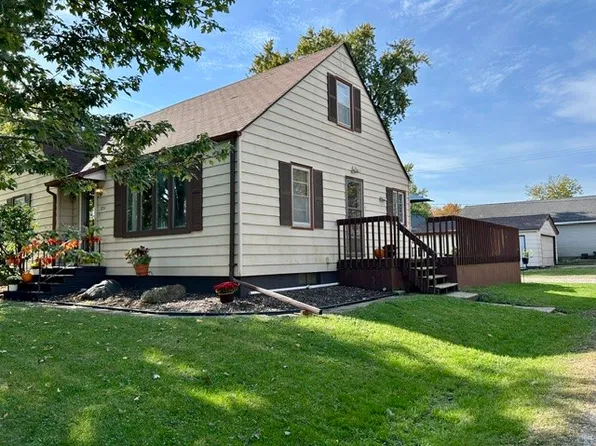 204 NE Jacob St, Grimes, IA 50111