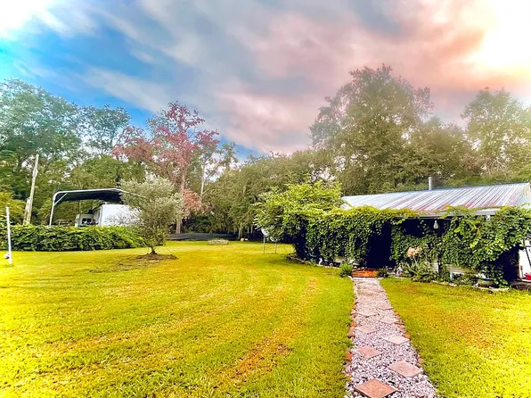 165 NW Fleming Ln, Wellborn, FL 32094