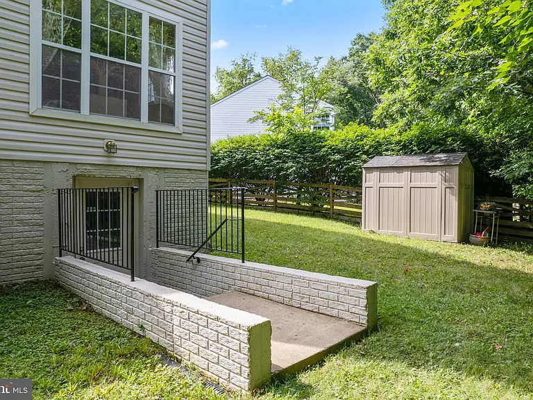 21355 Fernbrook Ct — Photo 9
