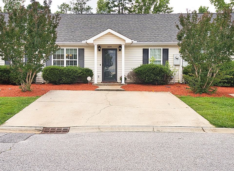 1st image of 209 Shamrock Dr