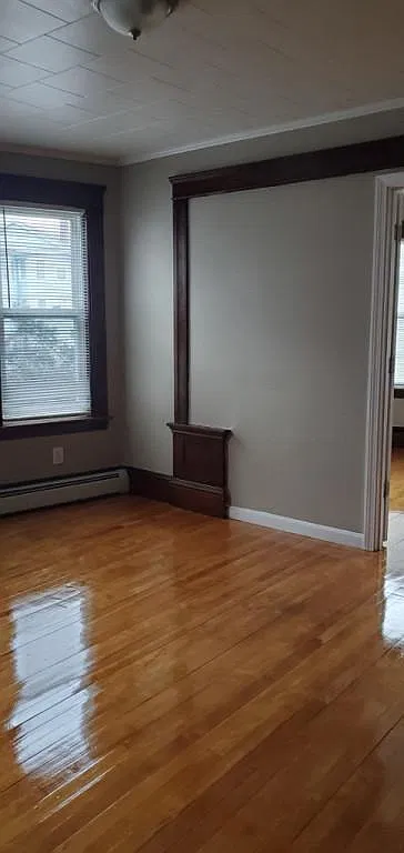 3 bed, 1100 sqft, $1,800 — Photo 2