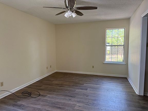 2nd image of 1006 E Cranford Ave