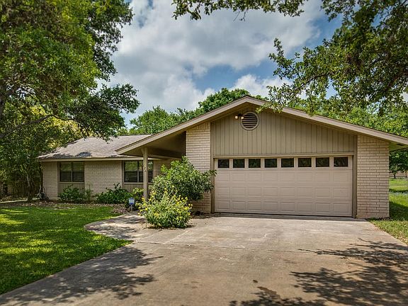 5th image of 126 Deer Hollow Dr