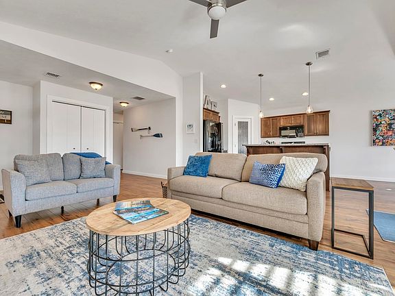 4th image of 290 240th Ave #158