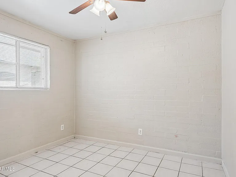 2133 W Adams St #2 — Photo 22