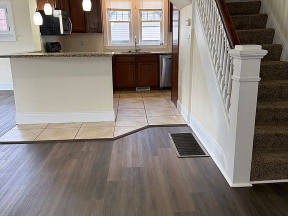 4th image of 301 W Dorothy Ln