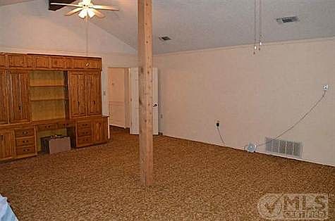 5th image of 12529 White Oak Dr