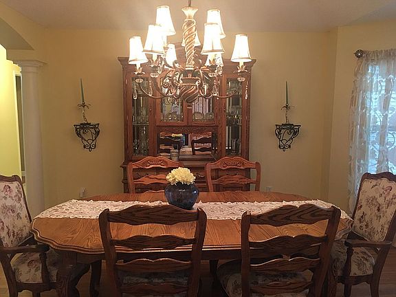 Furnished Dining Open to LR