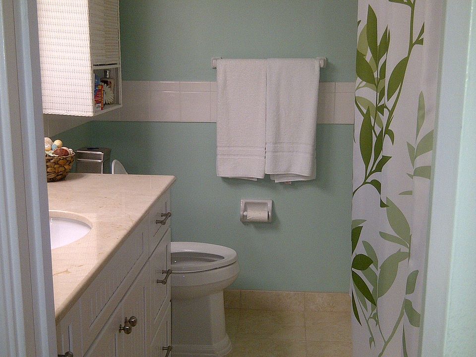 1st image of 112 Gardens Dr APT 102