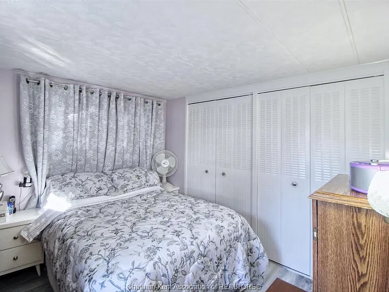 88 Essex Ct — Photo 12