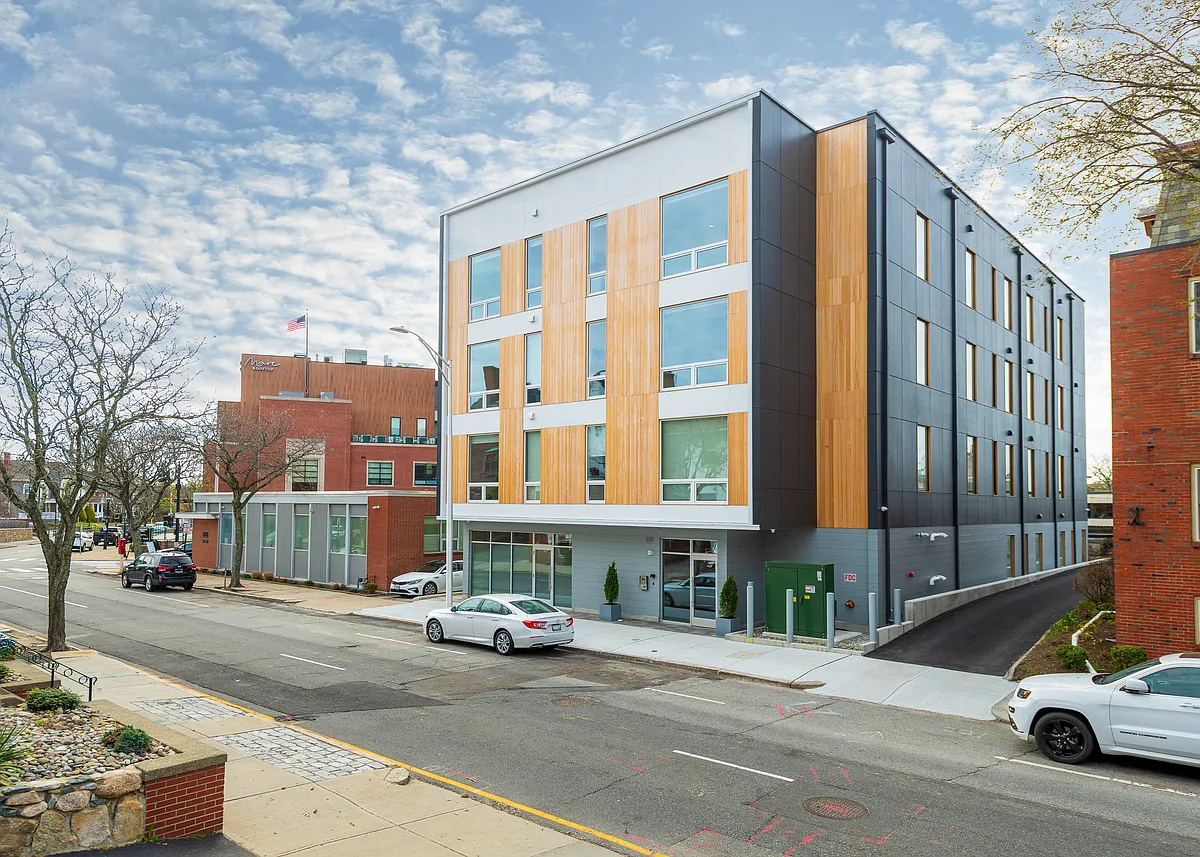 Building Photo - 225 Waterman St #101F