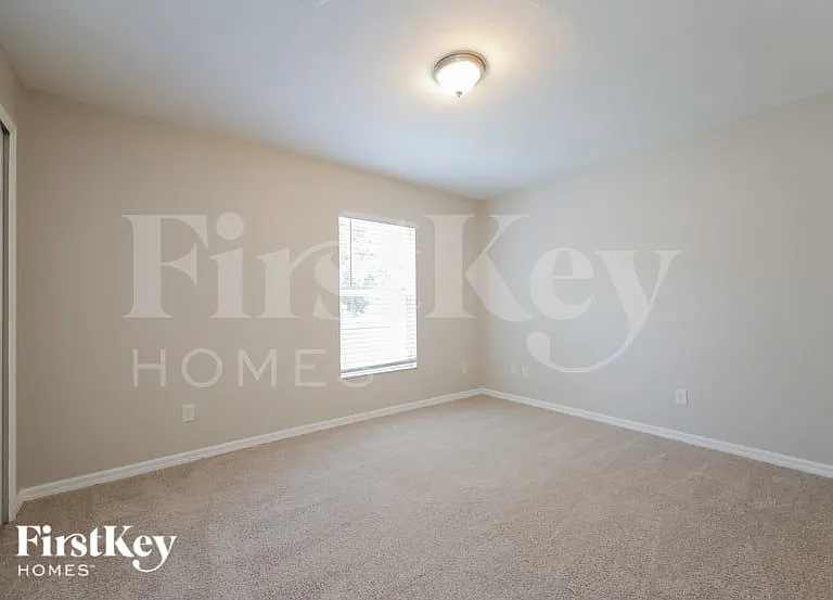1721 SW 44th St — Photo 12