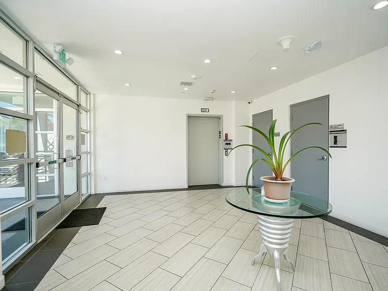 2701 James M Wood Blvd #308 — Photo 15