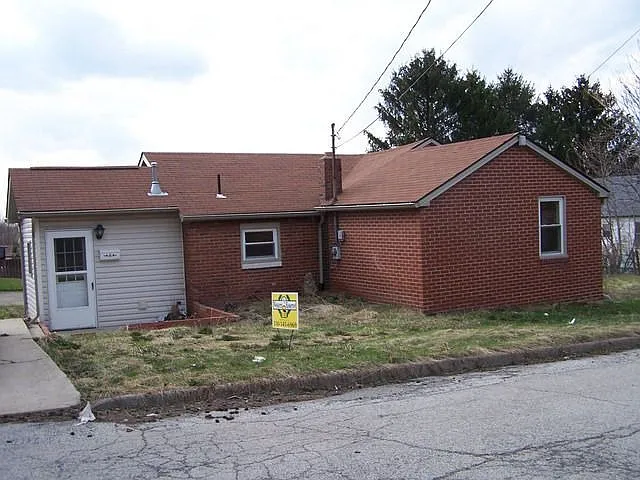 654 Penhale Ave photo 1