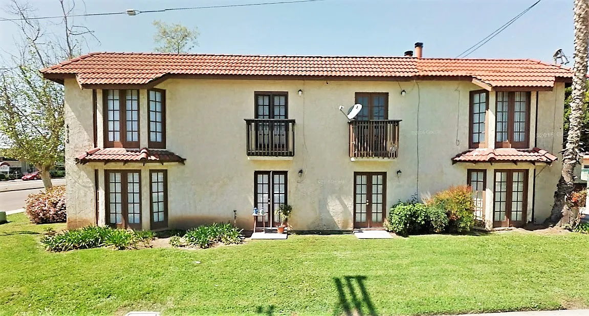 r4910 — Photo 2