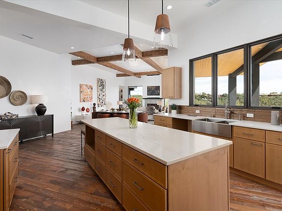 2nd image of 23 Windridge Cir
