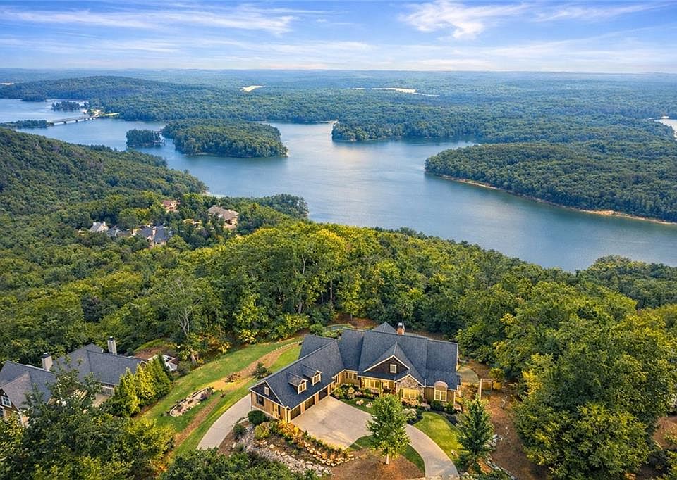 1st image of 49 Waterside Dr SE