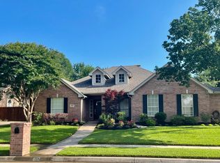 8117 Shady Oaks Dr, North Richland Hills, TX 76182
