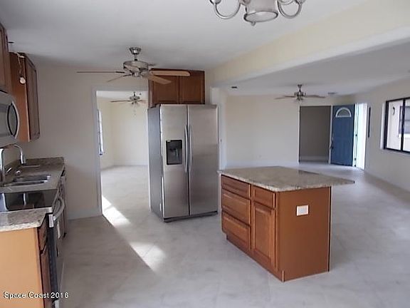 5th image of 475 Belair Ave