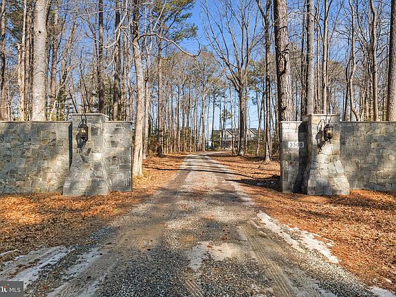3rd image of 3300 Mob Neck Rd