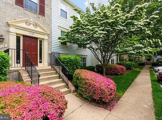 7725 Inversham Dr APT 139, Falls Church, VA 22042