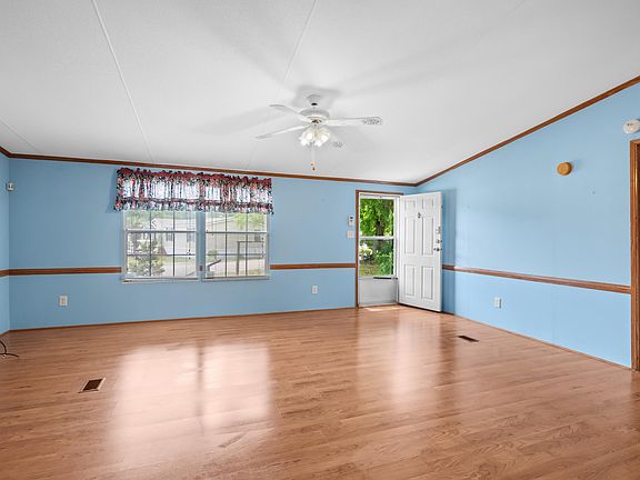 5th image of 2409 Horne Ave.