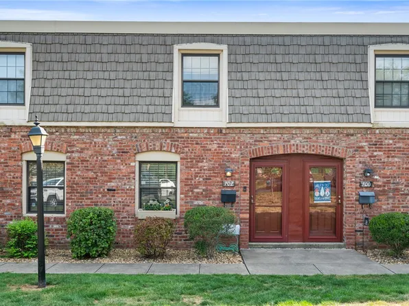 702 Carriage Cir, Pittsburgh, PA 15205