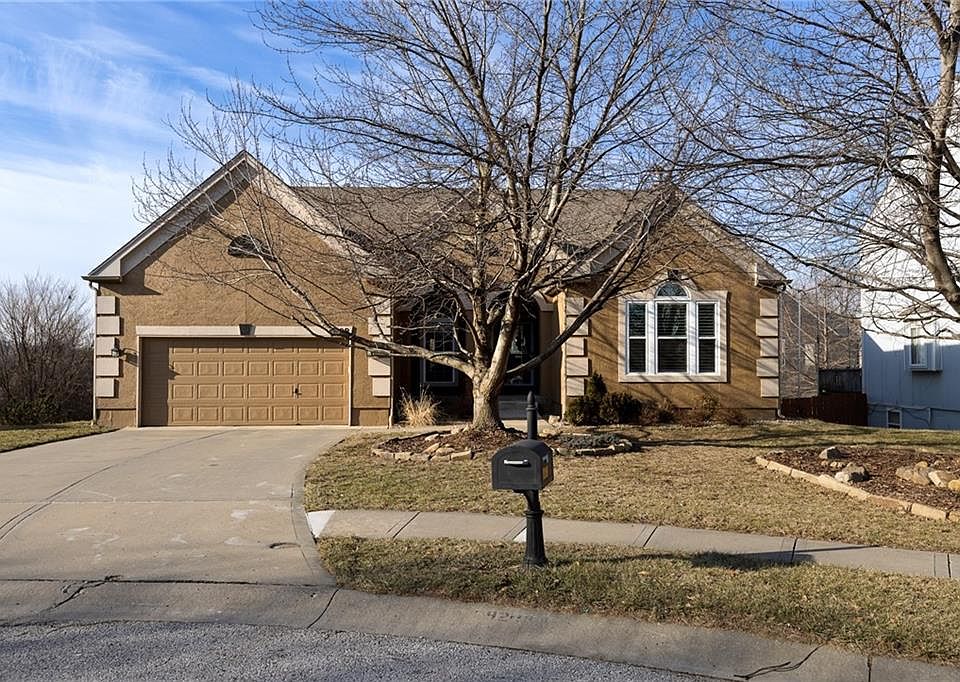 1st image of 9208 N Campbell Ct