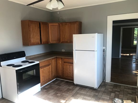 2nd image of 34 Park Ave Unit 2