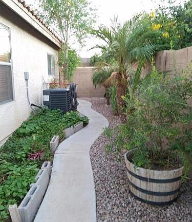 5th image of 2301 E Spruce Dr