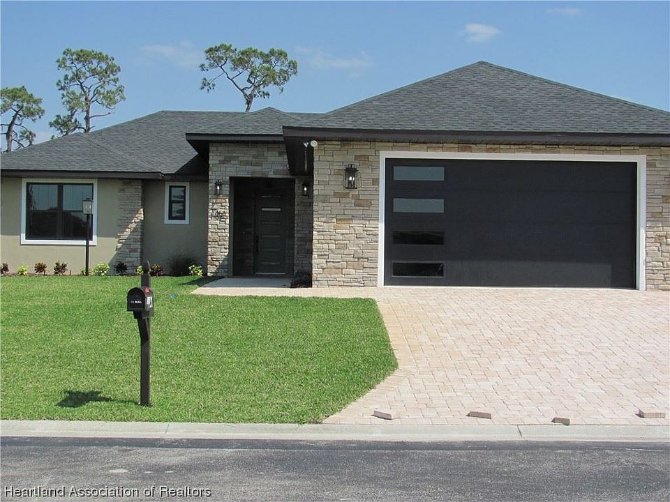1st image of 4456 Toussant Dr
