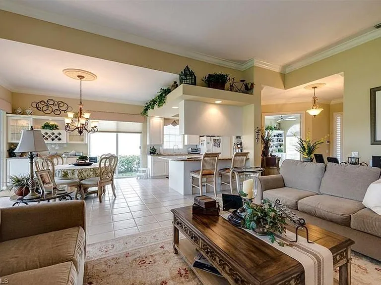 3917 Isla Ciudad Ct — Photo 4
