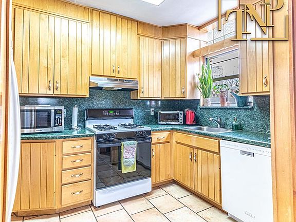 5th image of 3007 Avenue S
