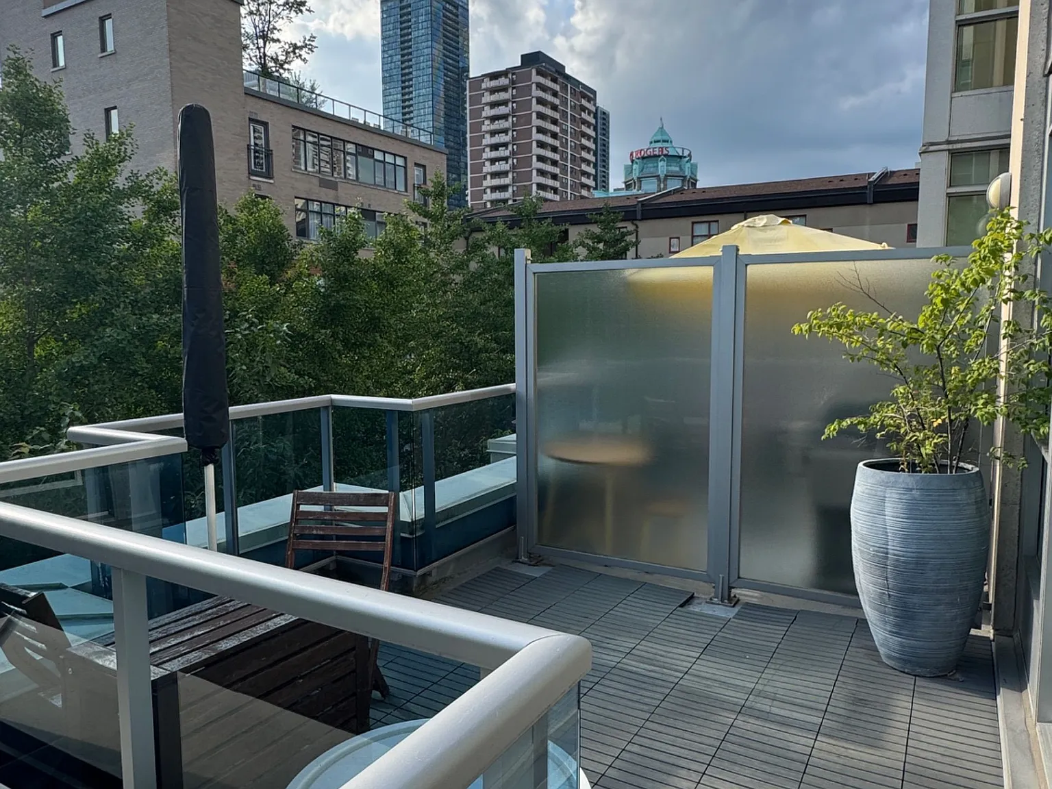 2 bed, $3,200 — Photo 2